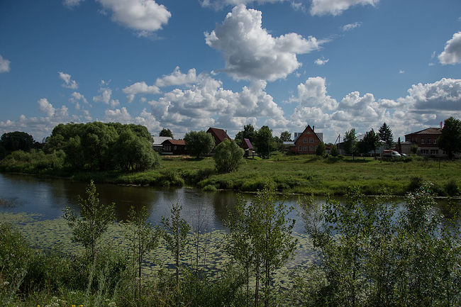 Ольга Кузнецова фотограф. Холуй. Народные промыслы. Лаковая миниатюра. Лев и Светлана Никоновы.. Вид на Холуй.